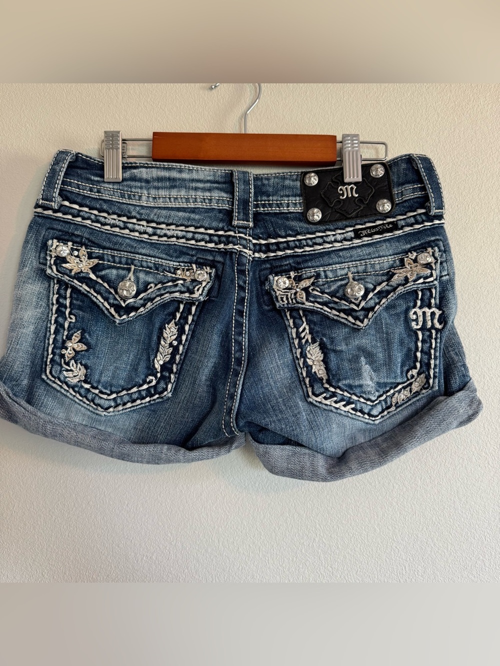 Miss Me Y2K Rhinestone Embroidered Denim Shorts Size 27 Western Bling